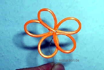 Scoubidou Blume